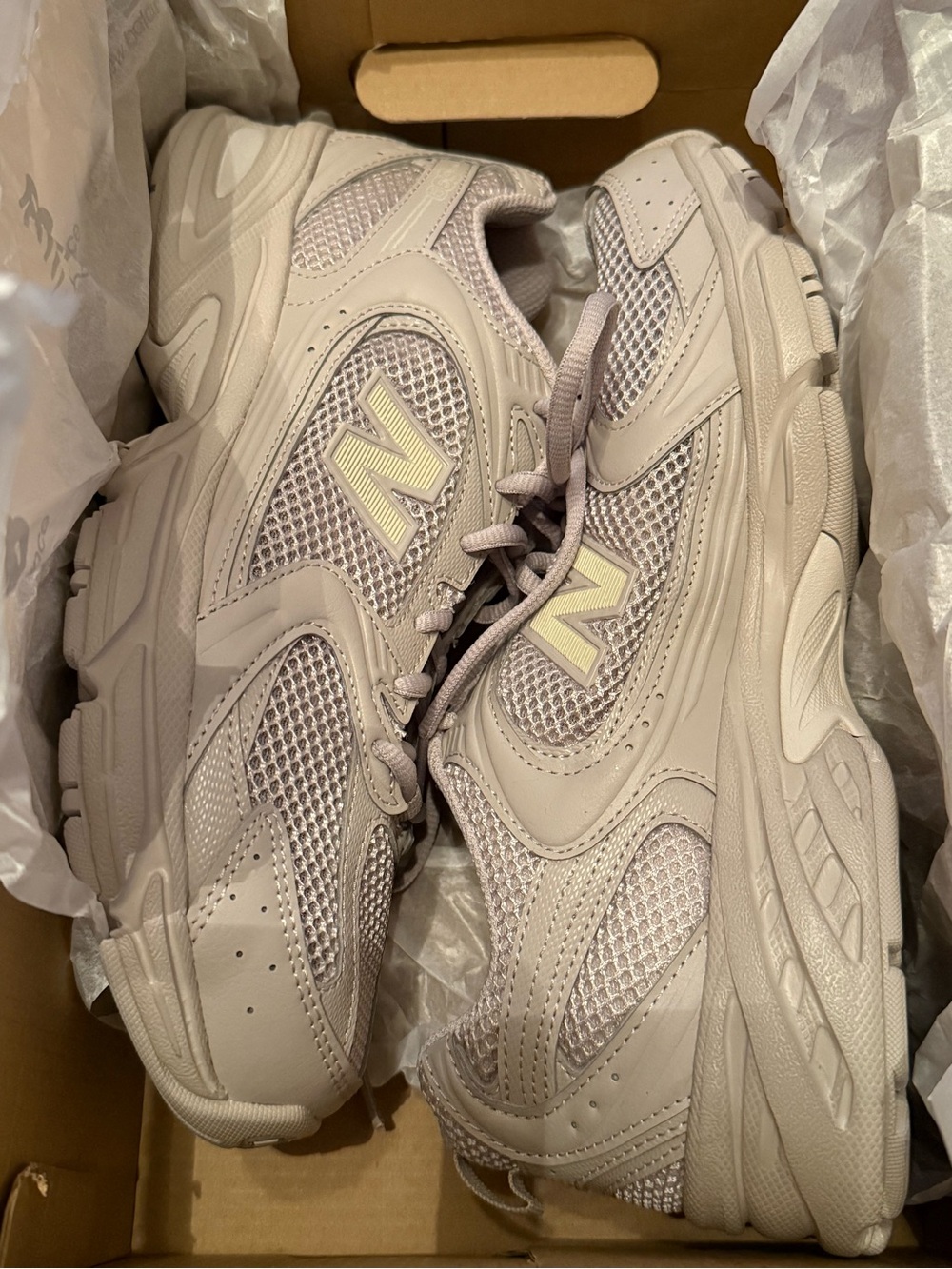 Never Worn Size8M/9.5W New Balance Grey Beige 530 Running Shoes